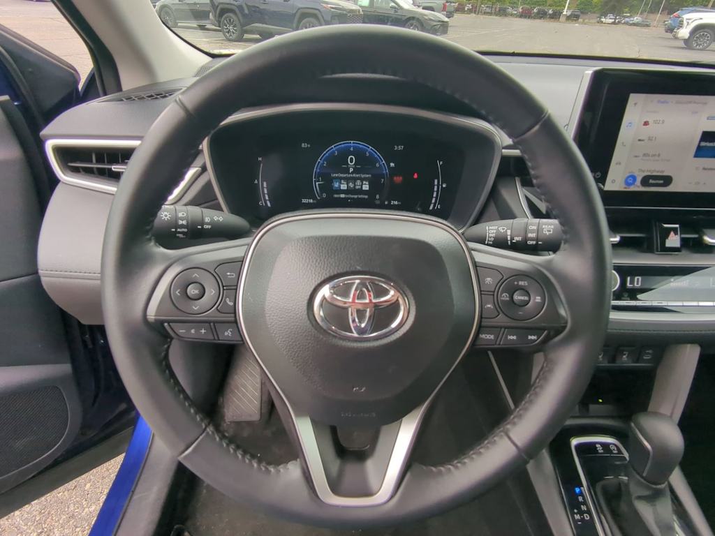 Thumbnail: 2025 Toyota Corolla Cross - 13