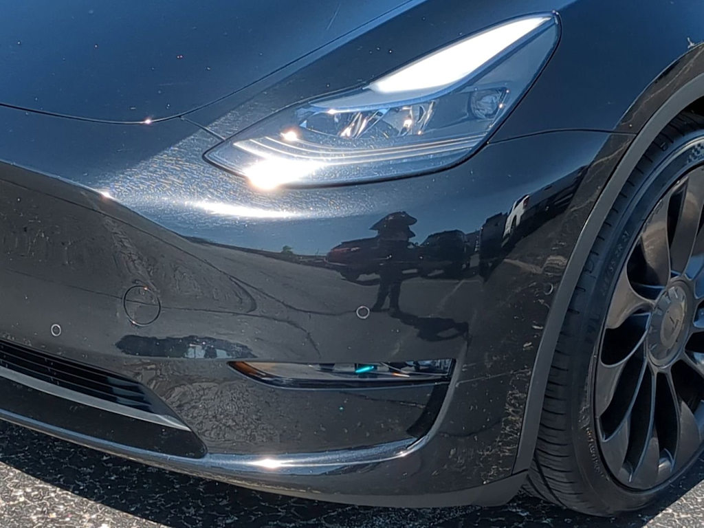 Thumbnail: 2022 Tesla Model Y - 21
