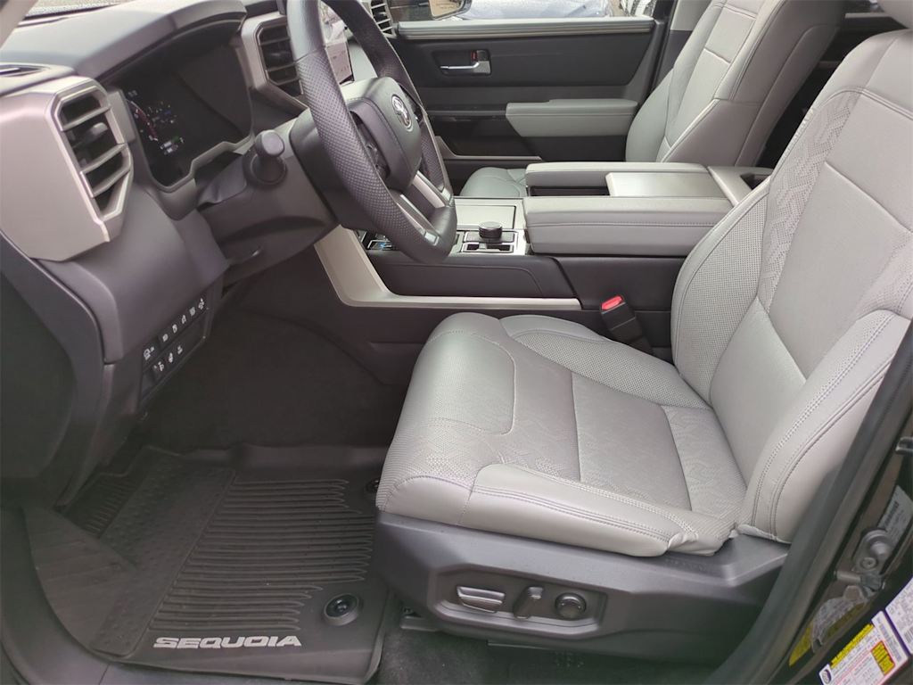 Thumbnail: 2024 Toyota Sequoia - 10