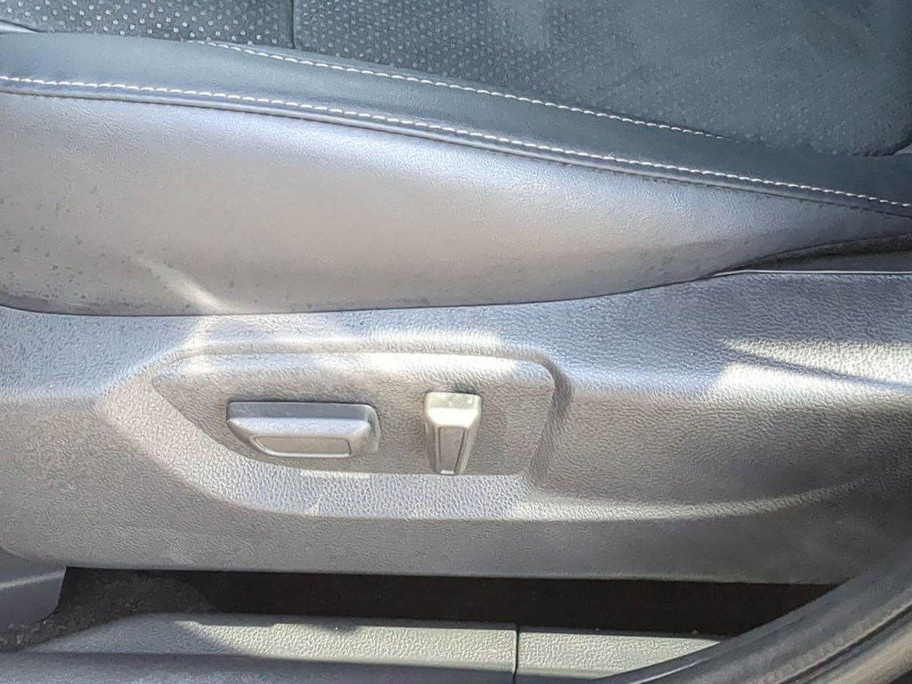 Thumbnail: 2026 Mitsubishi Eclipse Cross - 26