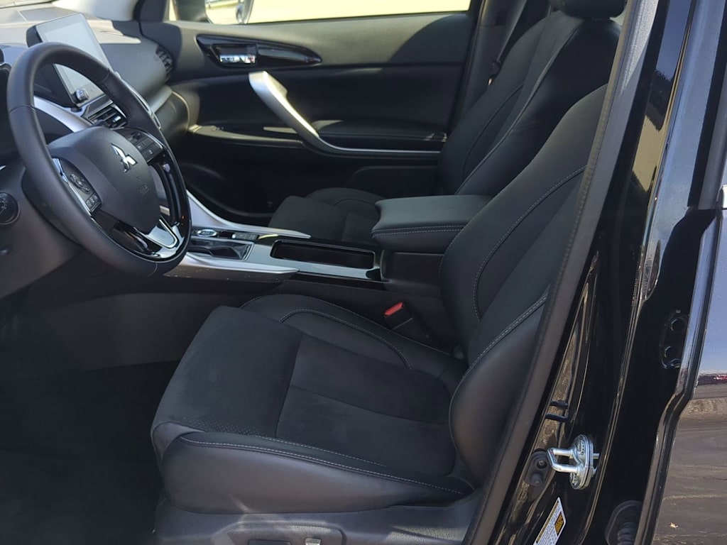 Thumbnail: 2026 Mitsubishi Eclipse Cross - 10