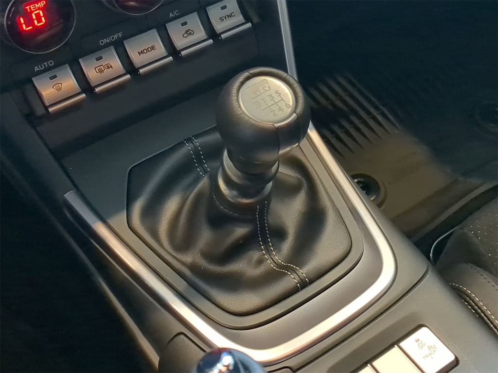 Thumbnail: 2025 Toyota GR86 - 14