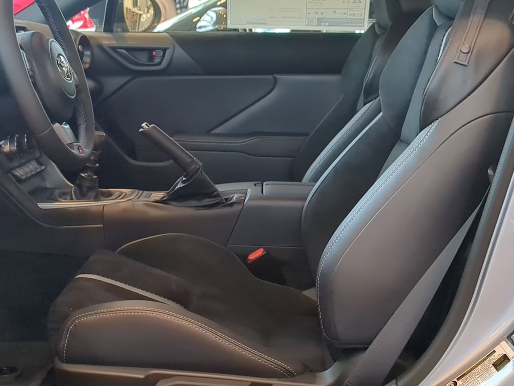 Thumbnail: 2025 Toyota GR86 - 11