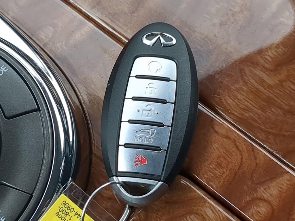 Thumbnail: 2019 INFINITI QX80 - 35
