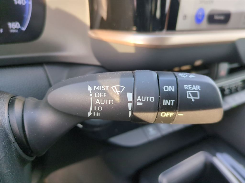 Thumbnail: 2025 Toyota Crown Signia - 31