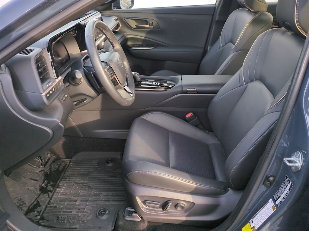 Thumbnail: 2025 Toyota Crown Signia - 9