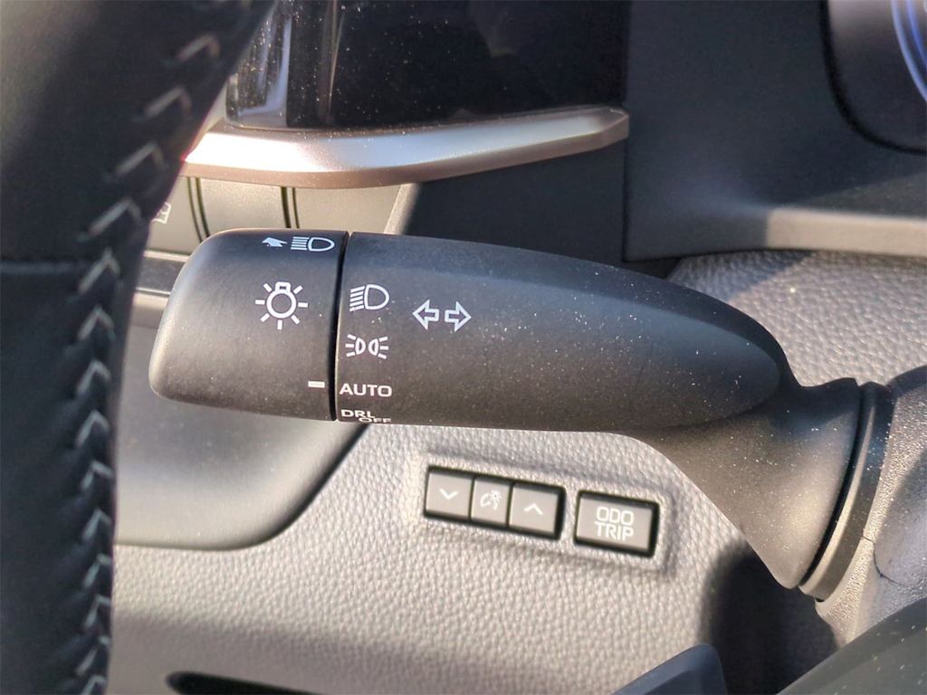 Thumbnail: 2025 Toyota Crown Signia - 15