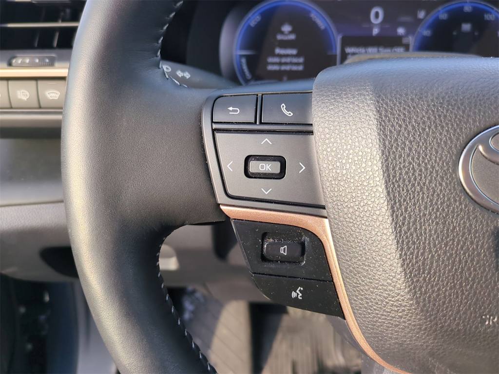 Thumbnail: 2025 Toyota Crown Signia - 29