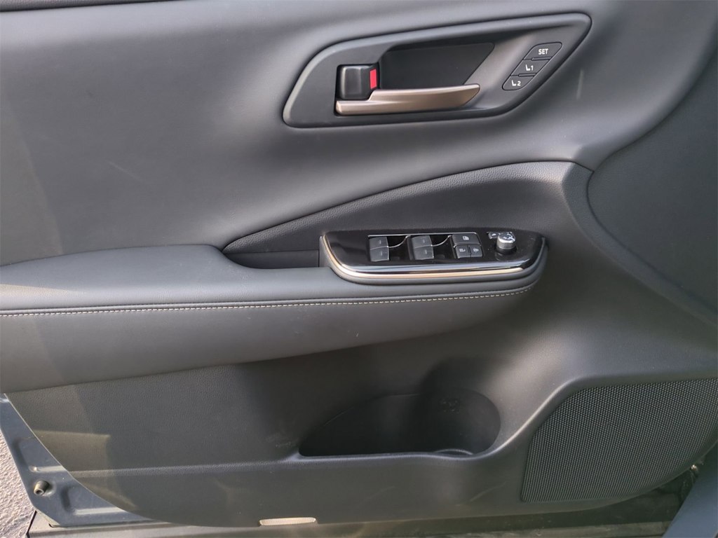 Thumbnail: 2025 Toyota Crown Signia - 33