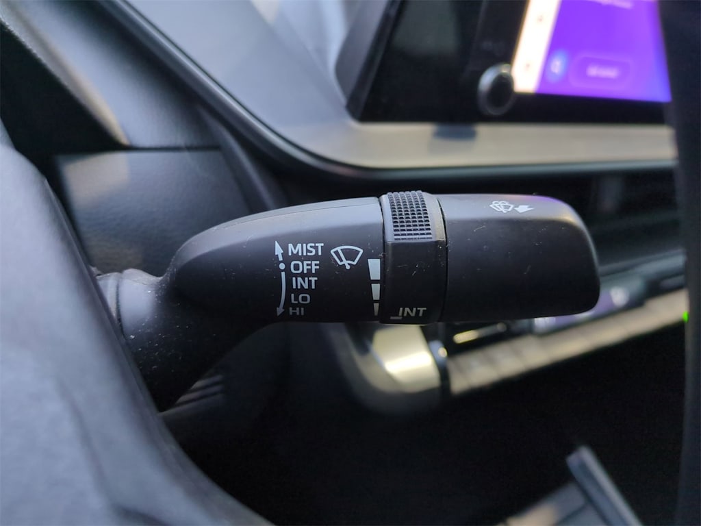 Thumbnail: 2023 Toyota Prius - 29