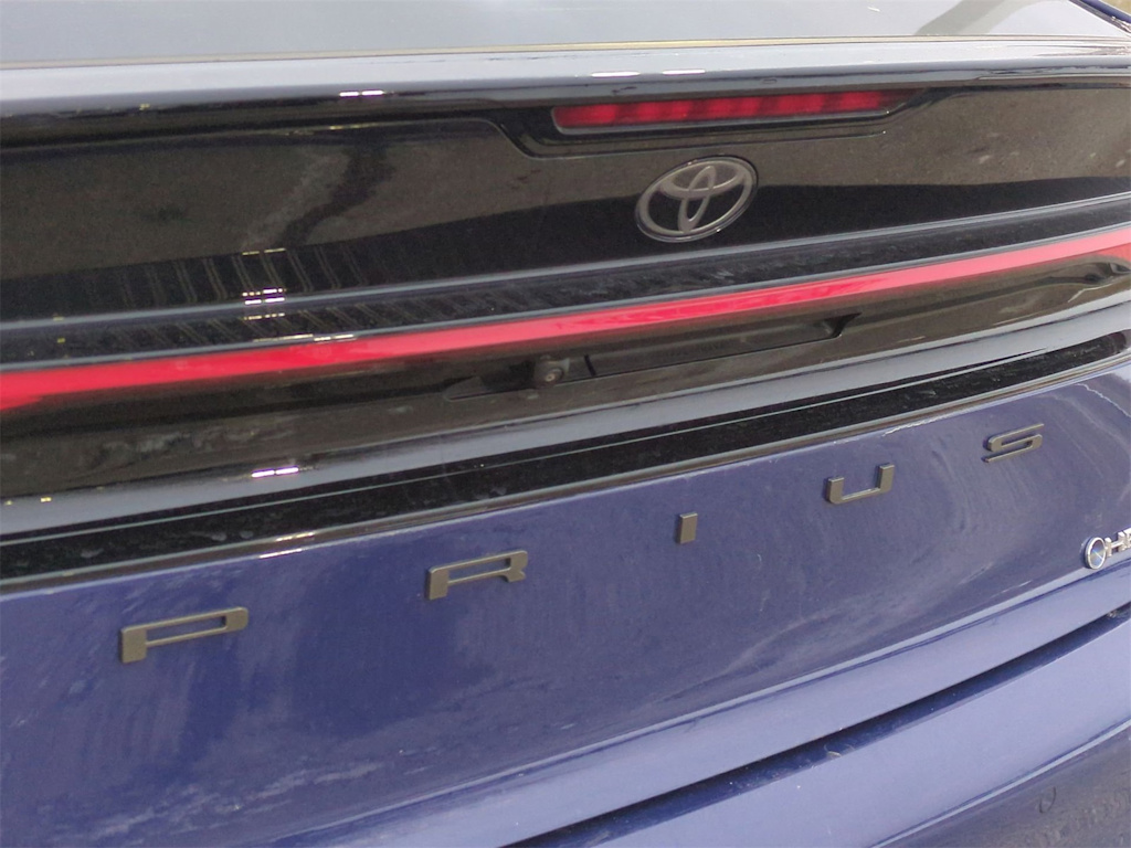 Thumbnail: 2023 Toyota Prius - 7