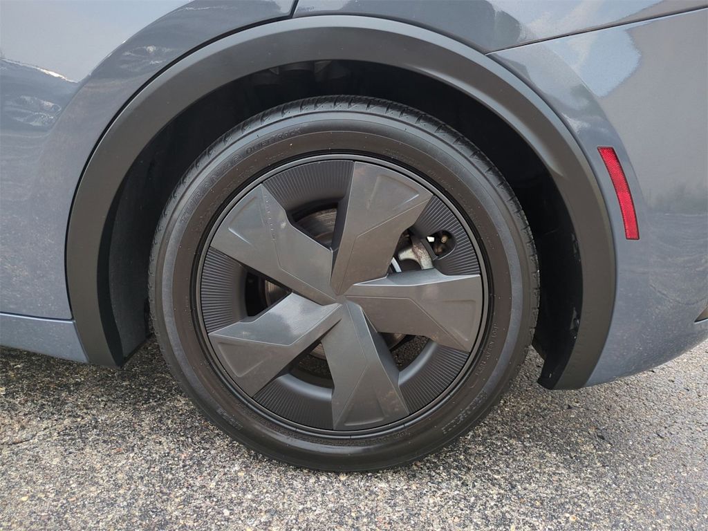 Thumbnail: 2024 Toyota Prius - 8