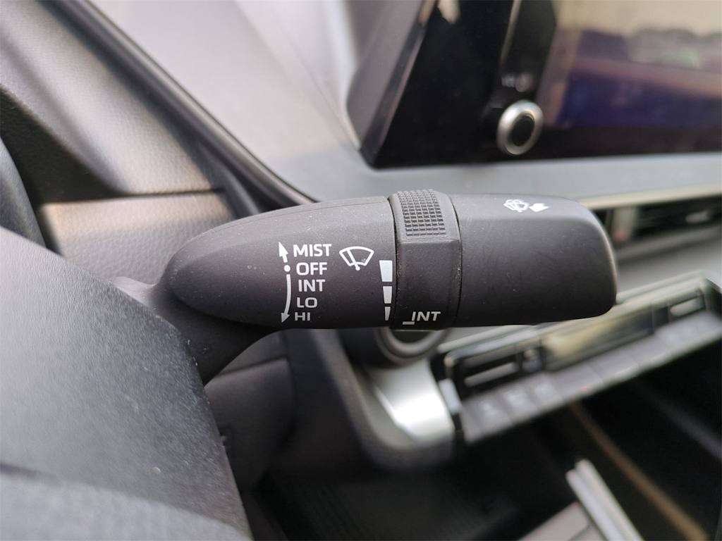 Thumbnail: 2024 Toyota Prius - 27