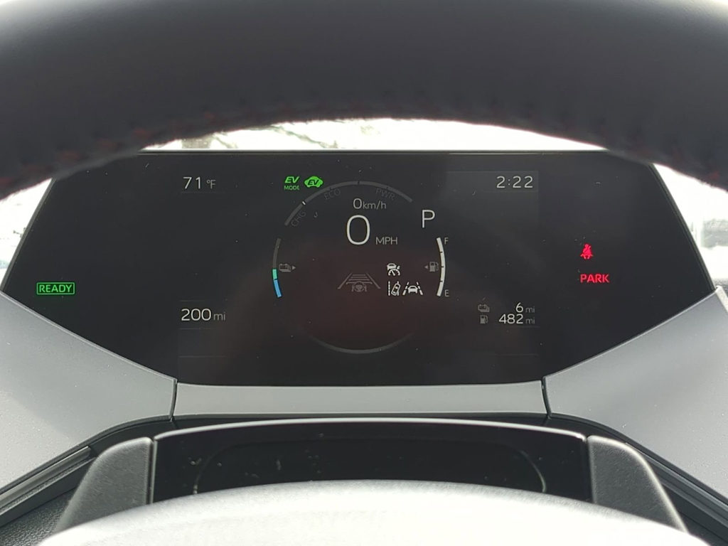 Thumbnail: 2026 Toyota Prius v - 15