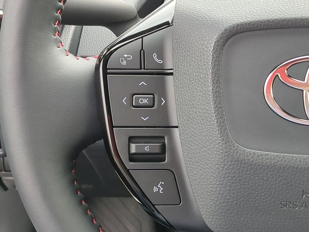 Thumbnail: 2026 Toyota Prius v - 28