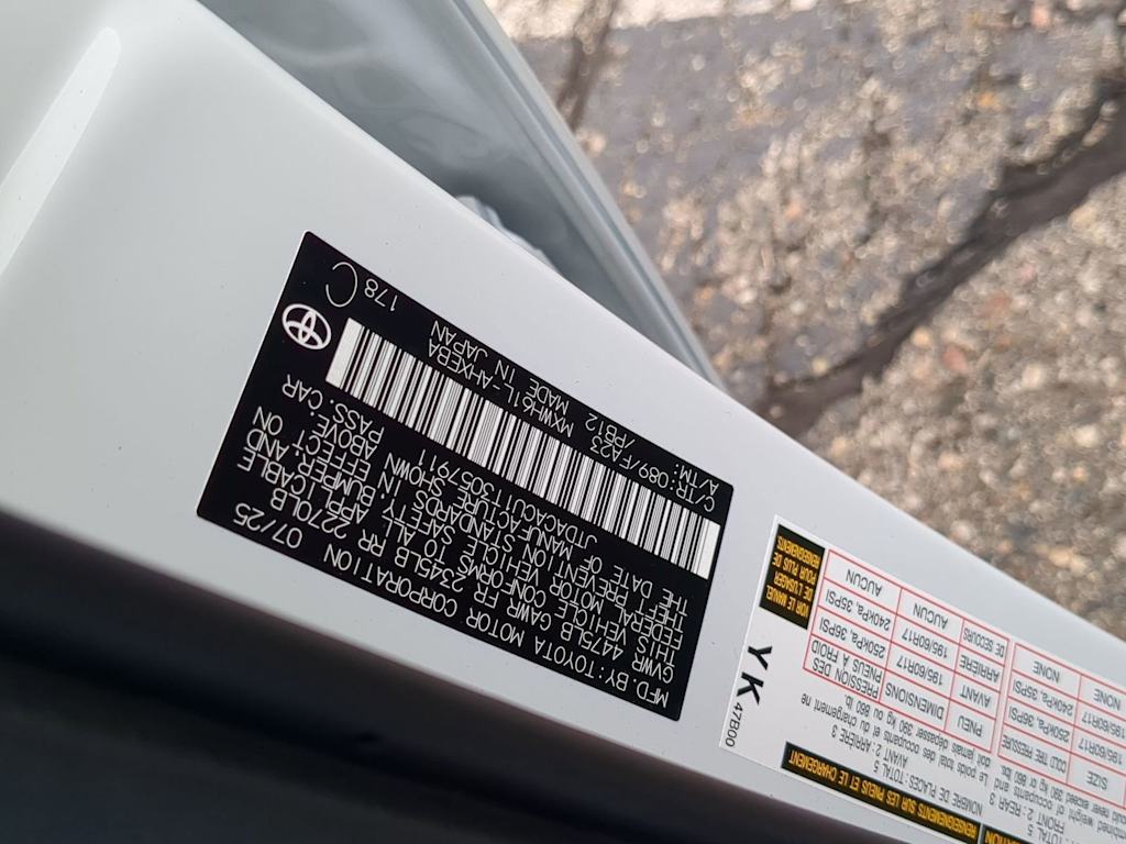 Thumbnail: 2026 Toyota Prius v - 34