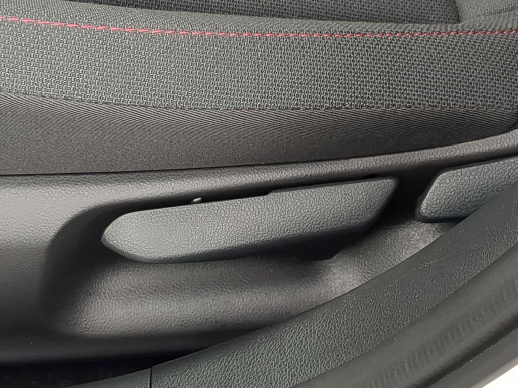 Thumbnail: 2026 Toyota Prius v - 25