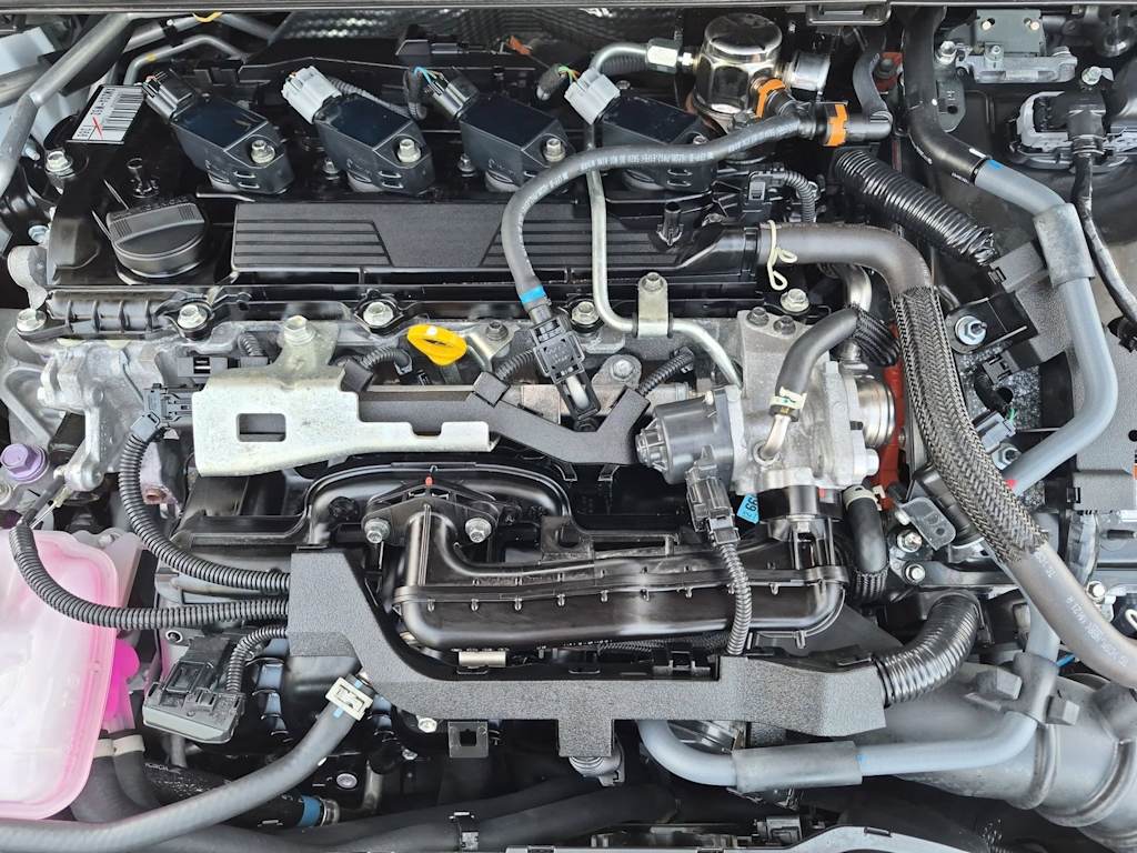 Thumbnail: 2026 Toyota Prius v - 8