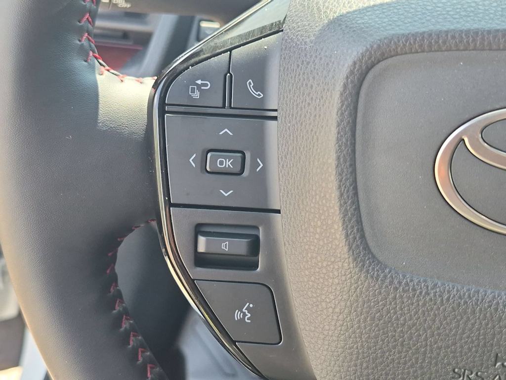 Thumbnail: 2026 Toyota Prius v - 30