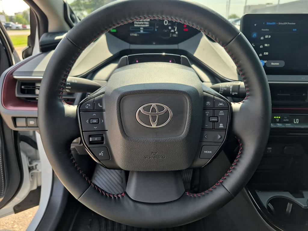 Thumbnail: 2026 Toyota Prius v - 13