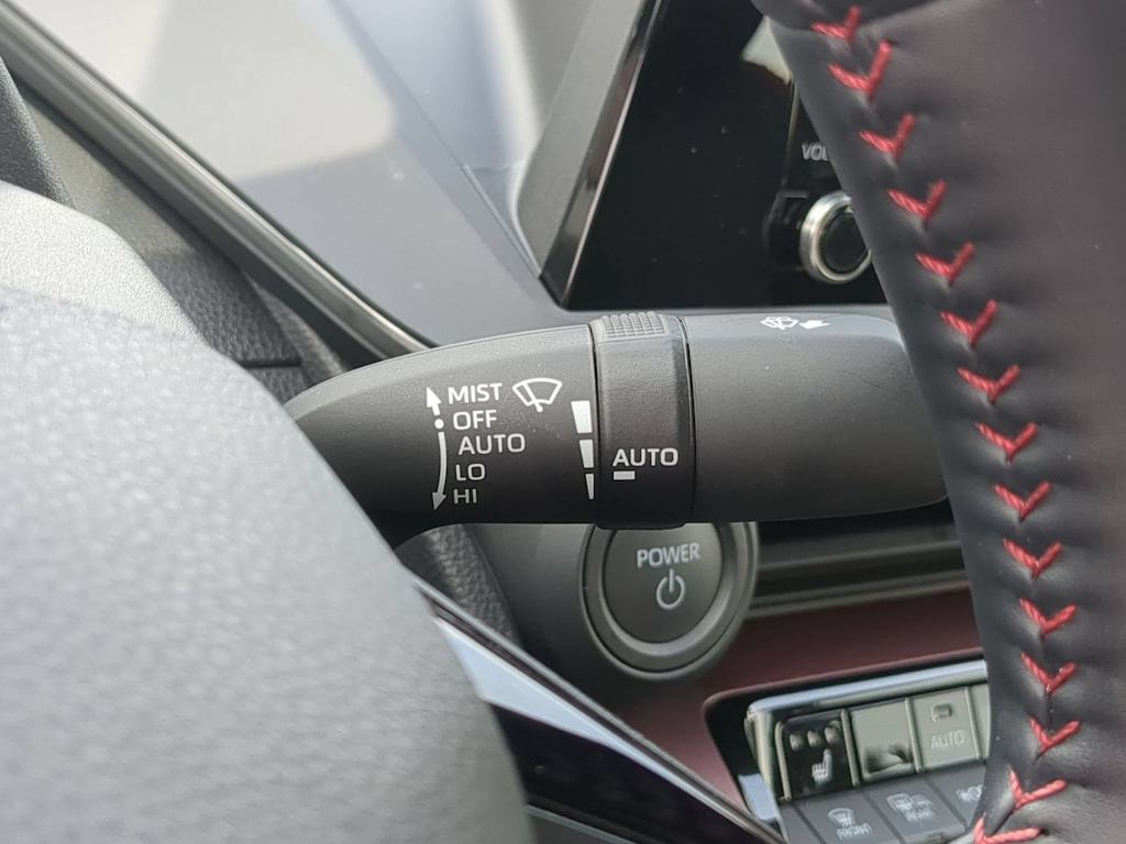 Thumbnail: 2026 Toyota Prius v - 16