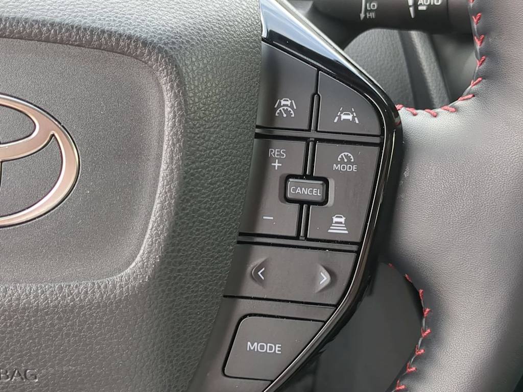 Thumbnail: 2026 Toyota Prius v - 29