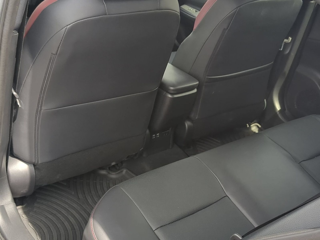 Thumbnail: 2026 Toyota Prius v - 11