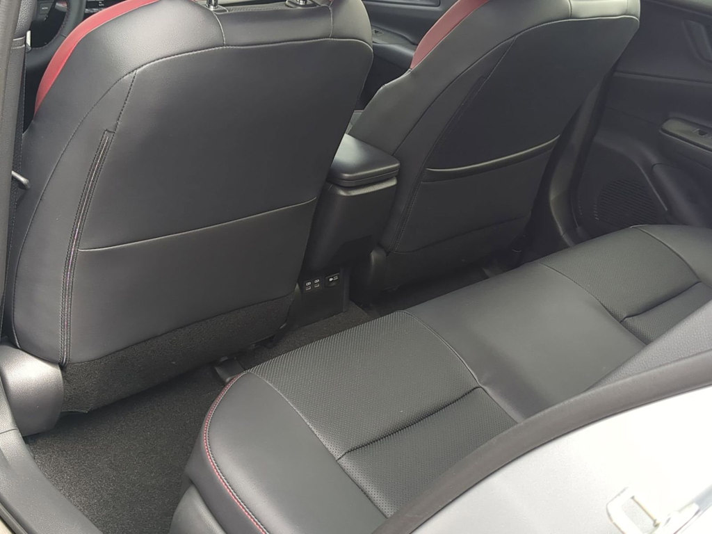 Thumbnail: 2026 Toyota Prius v - 11