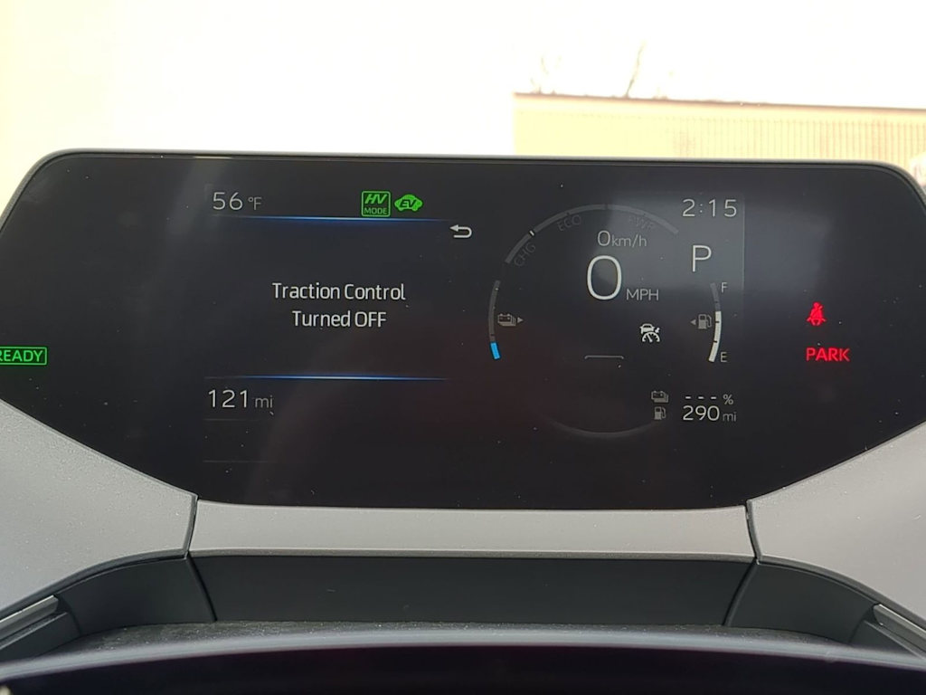 Thumbnail: 2026 Toyota Prius v - 33