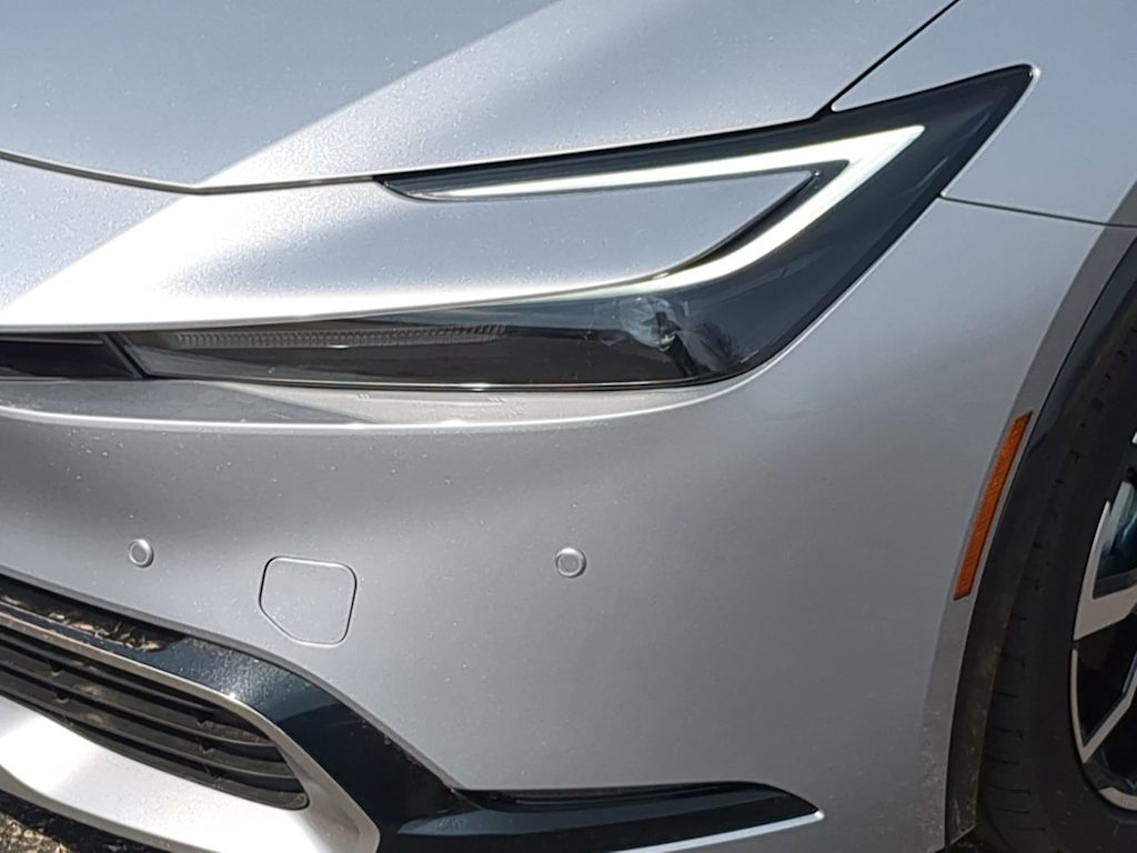 Thumbnail: 2026 Toyota Prius v - 23