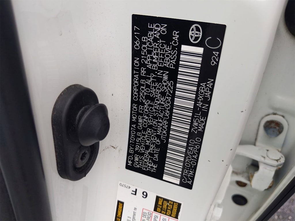 2017 Toyota Prius Four 20