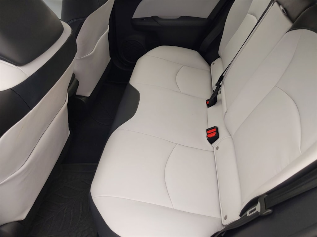 2017 Toyota Prius Four 12