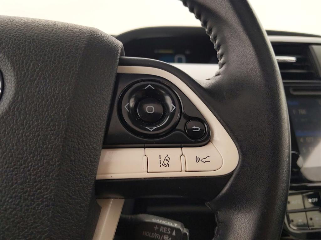 2017 Toyota Prius Four 31
