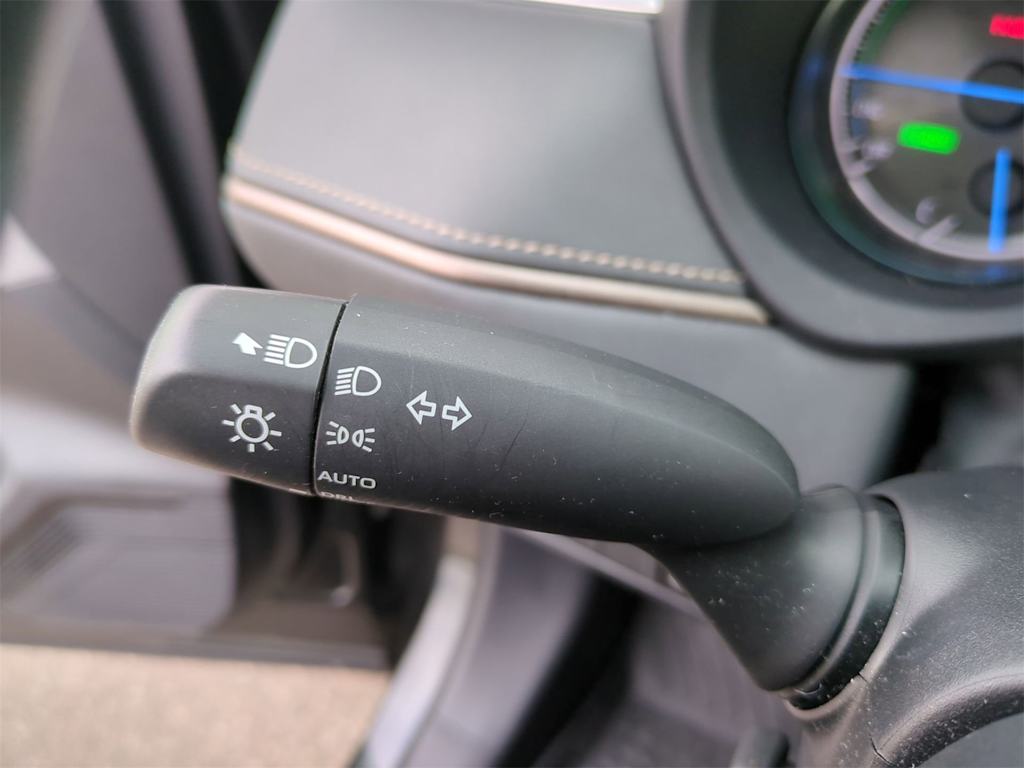 Thumbnail: 2022 Toyota Venza - 30