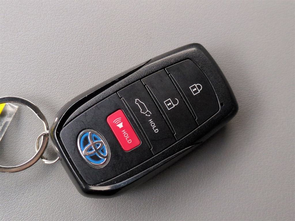 Thumbnail: 2022 Toyota Venza - 35