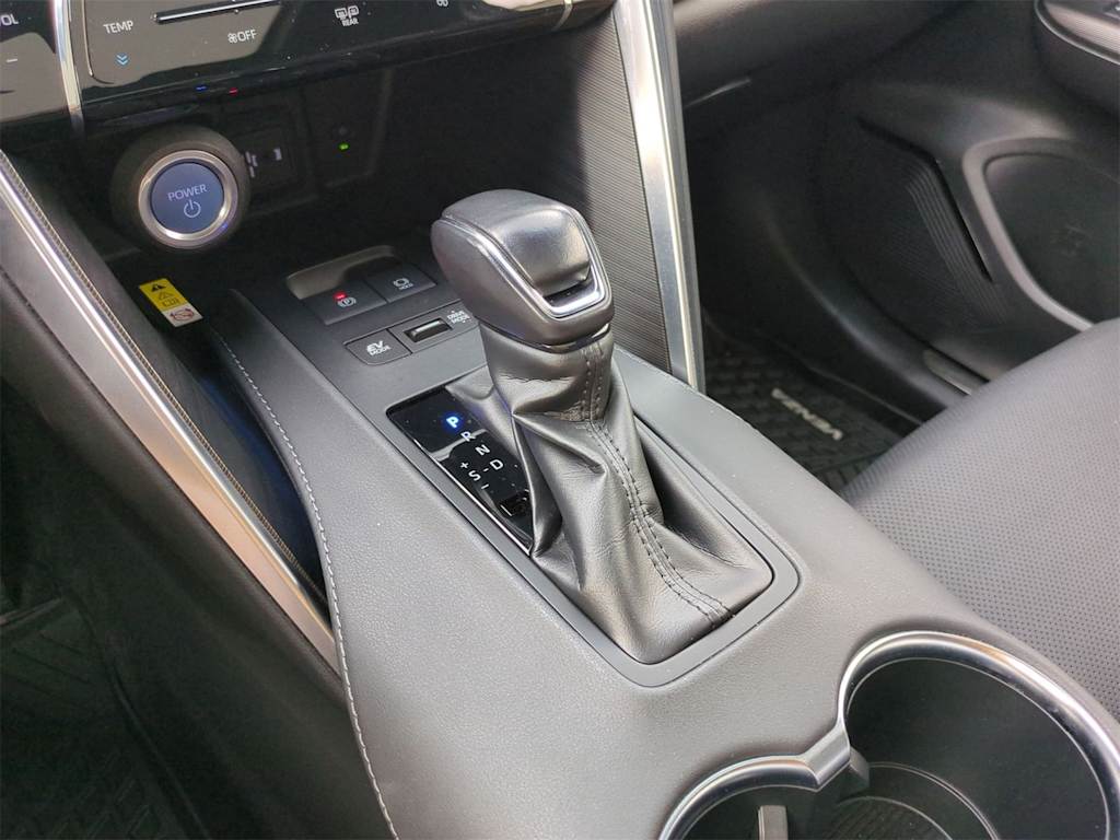 Thumbnail: 2022 Toyota Venza - 15