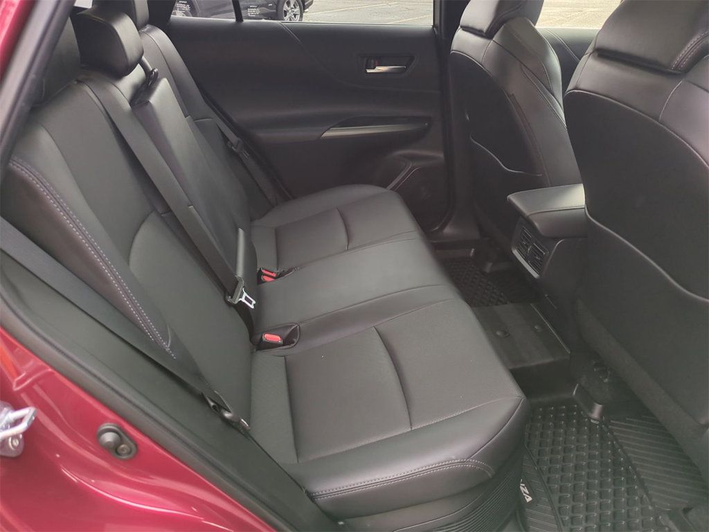 Thumbnail: 2022 Toyota Venza - 29