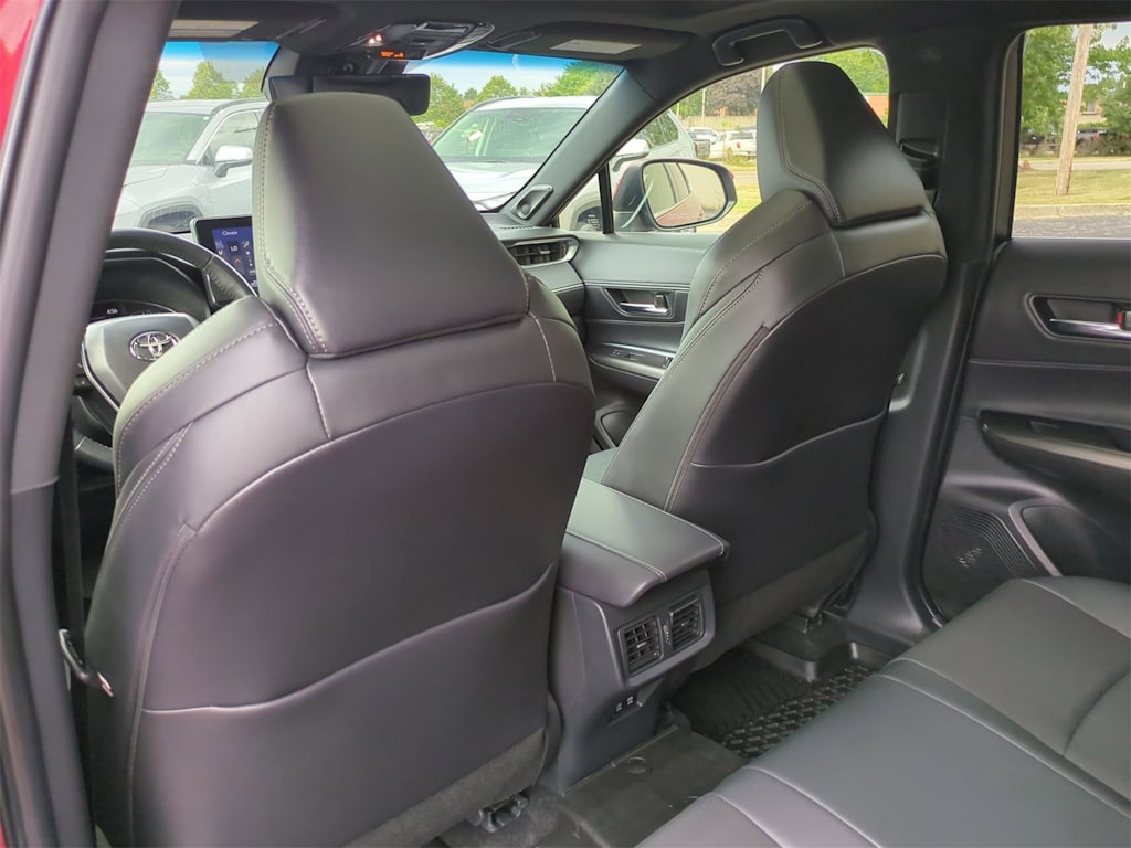 Thumbnail: 2022 Toyota Venza - 12