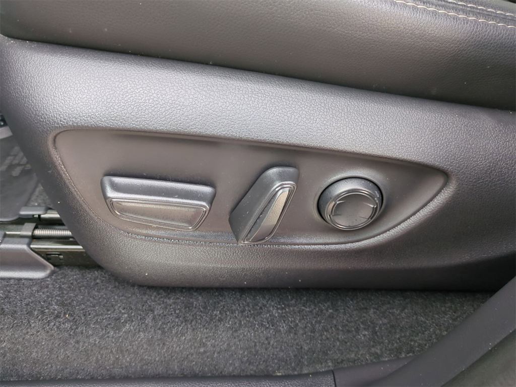 Thumbnail: 2025 Toyota Land Cruiser - 25