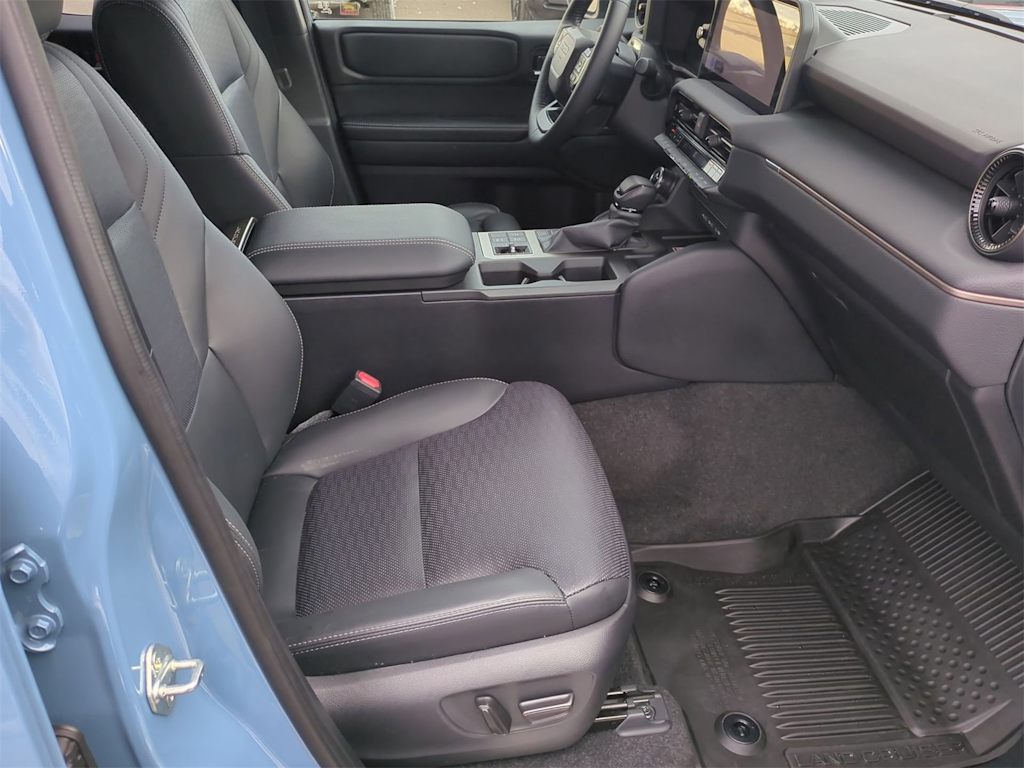 Thumbnail: 2025 Toyota Land Cruiser - 28