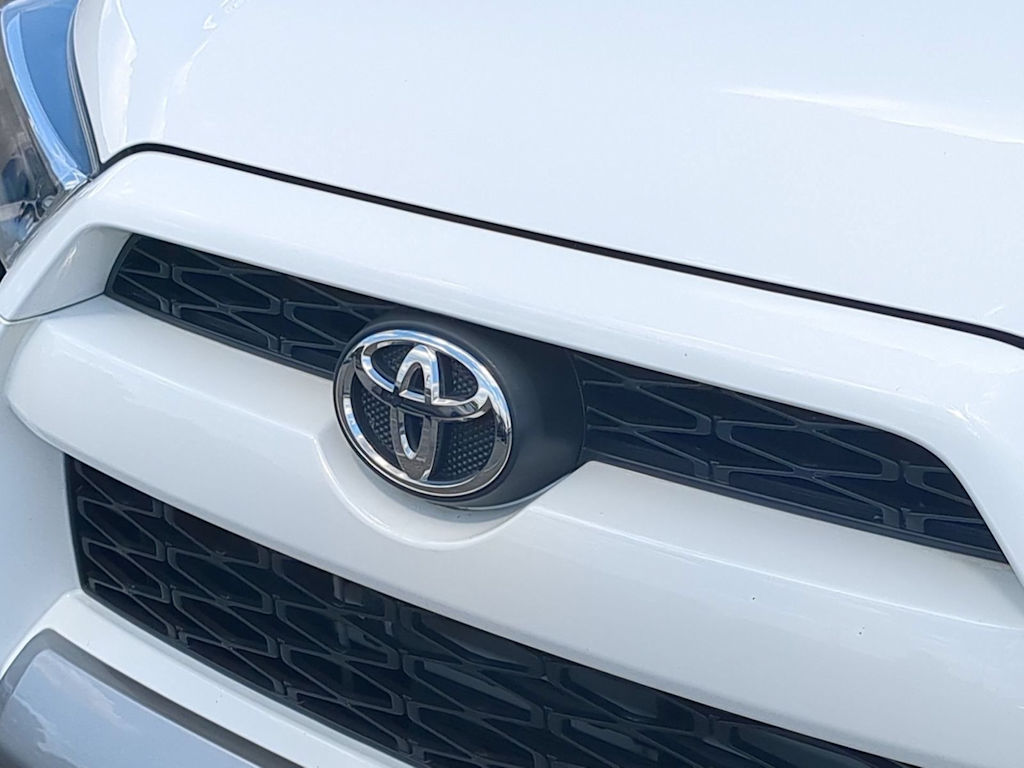 Thumbnail: 2019 Toyota 4Runner - 7