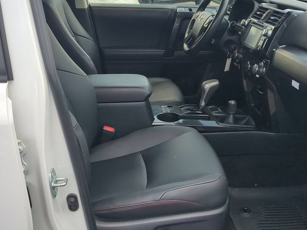 Thumbnail: 2019 Toyota 4Runner - 11