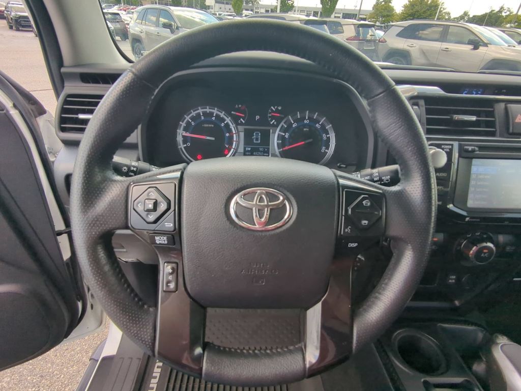 Thumbnail: 2019 Toyota 4Runner - 13