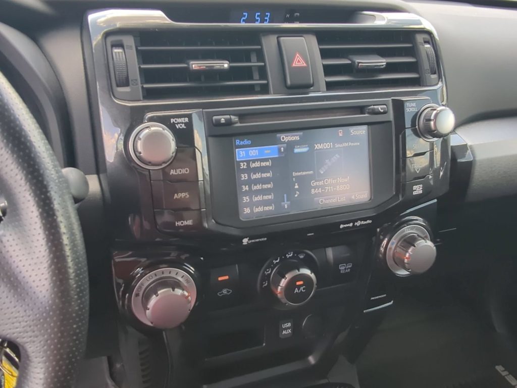 Thumbnail: 2019 Toyota 4Runner - 14