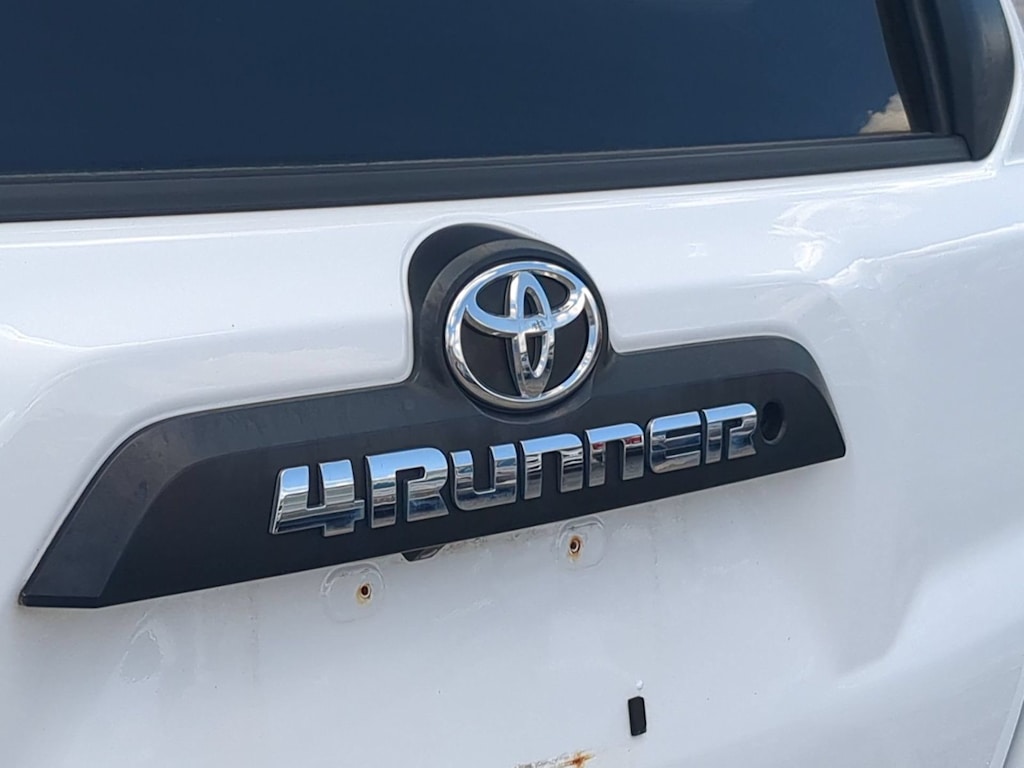 Thumbnail: 2019 Toyota 4Runner - 24