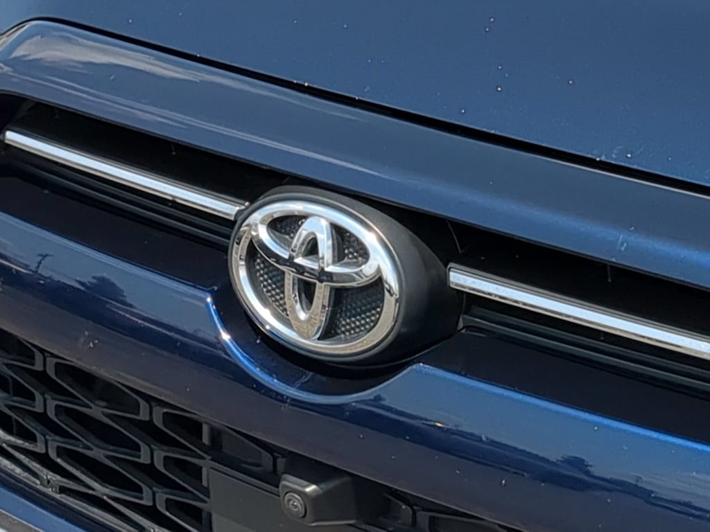Thumbnail: 2022 Toyota 4Runner - 7