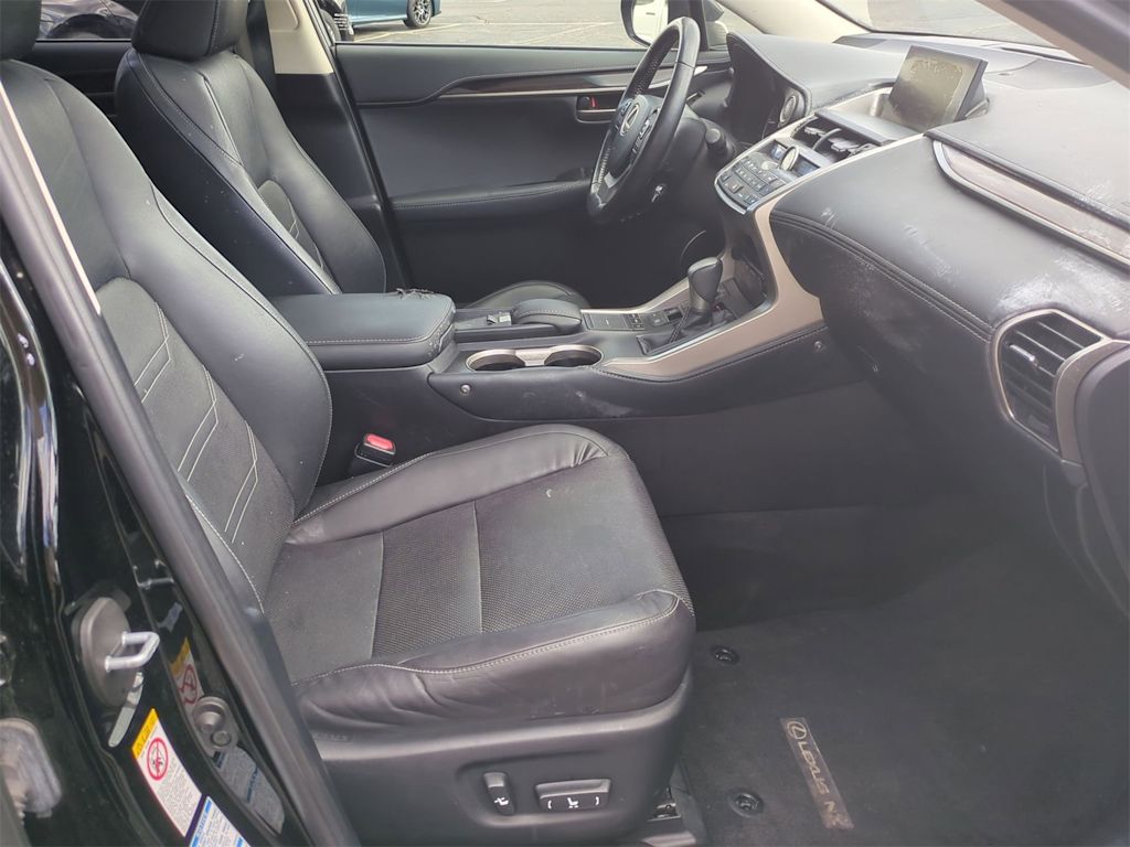 2015 Lexus NX 200t 31