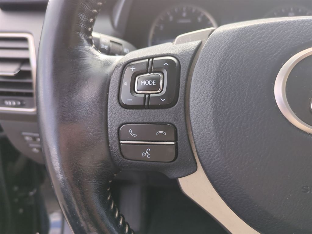 2015 Lexus NX 200t 27