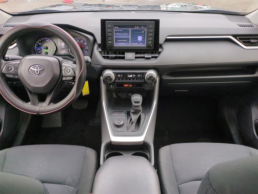 2019 Toyota RAV4 LE 9