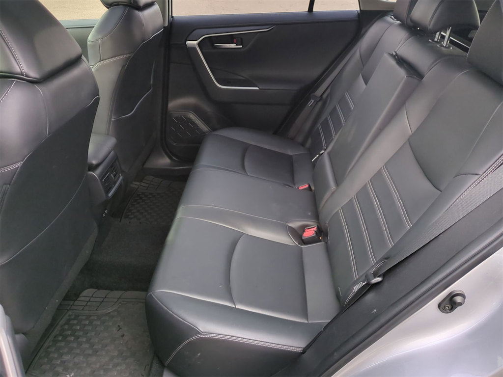 Thumbnail: 2019 Toyota RAV4 - 28